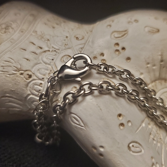 Vintage silver choker necklace with small studs detail - Picture 3 of 4